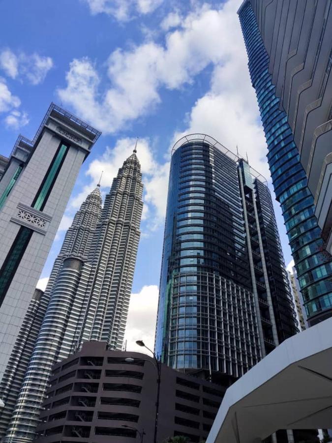 The Sky Suites Klcc Куала Лумпур Екстериор снимка