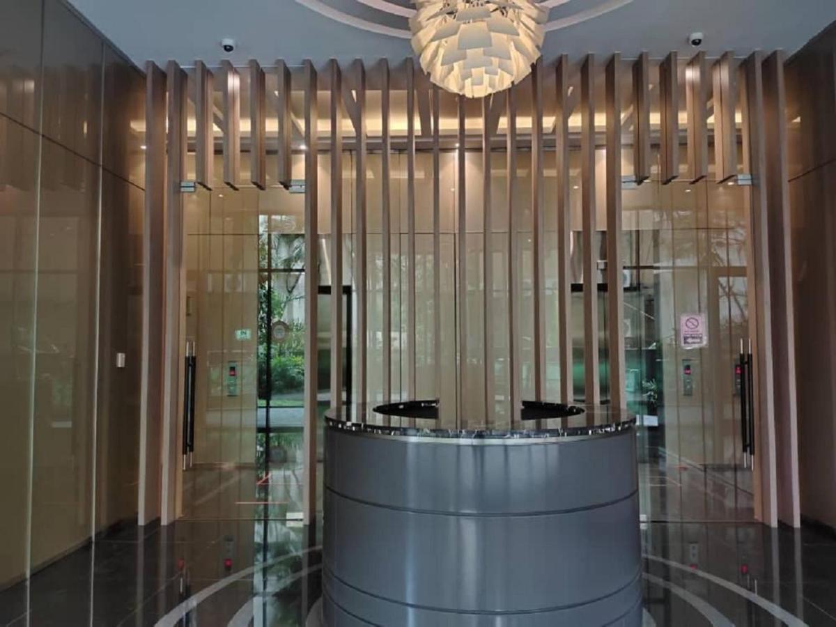 The Sky Suites Klcc Куала Лумпур Екстериор снимка