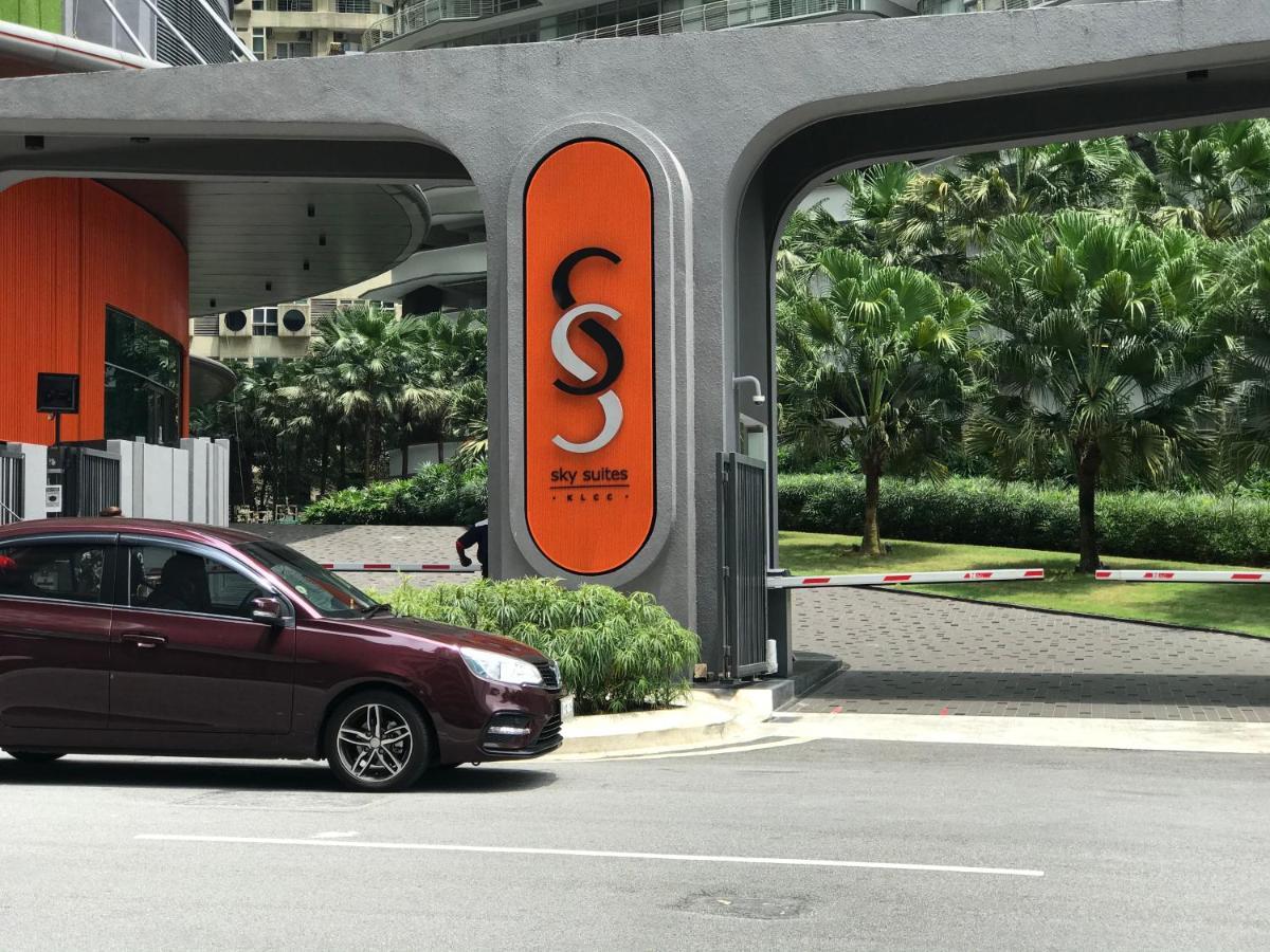 The Sky Suites Klcc Куала Лумпур Екстериор снимка