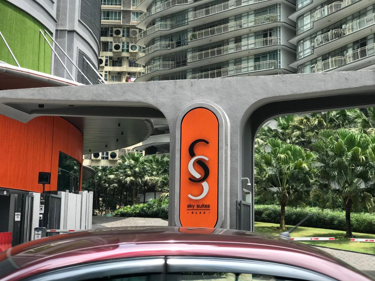 The Sky Suites Klcc Куала Лумпур Екстериор снимка