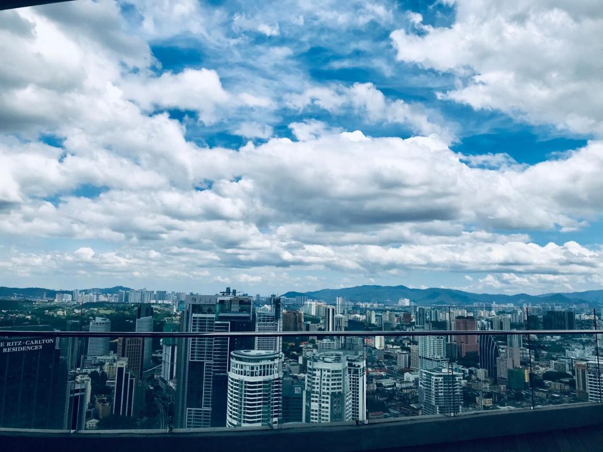 The Sky Suites Klcc Куала Лумпур Екстериор снимка